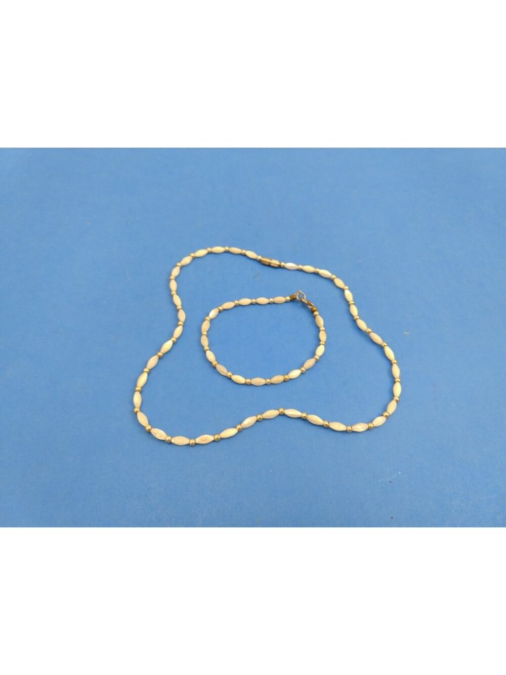 Mother of Pearl Necklace and Bracelet Set
